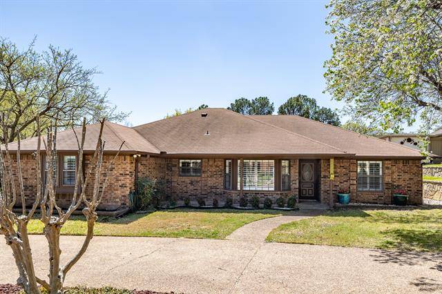 2805 Harvest Hill Drive, Grapevine, TX 76051