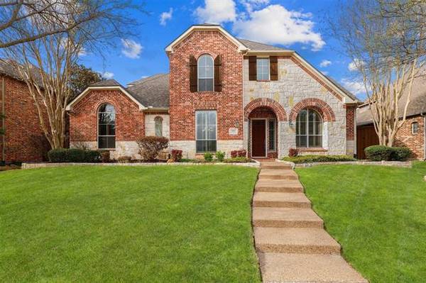 5825 Sweetbriar Drive, Richardson, TX 75082