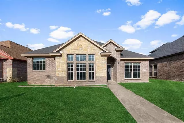 2923 Preston Trail, Grand Prairie, TX 75052