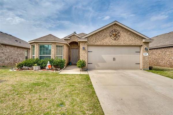 916 Cheyenne Drive, Aubrey, TX 76227