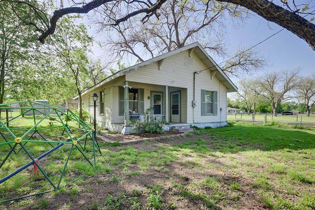 504 N Milam Avenue, Richland, TX 76681