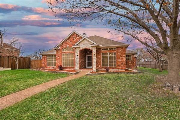 8413 Commodore Drive, Rowlett, TX 75088