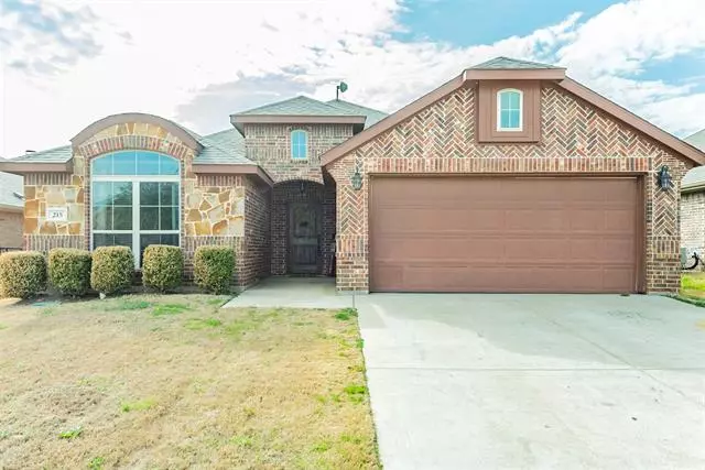 215 Chimney Rock Drive, Waxahachie, TX 75167