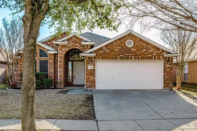 7708 Summerbrook Circle, Fort Worth, TX 76137