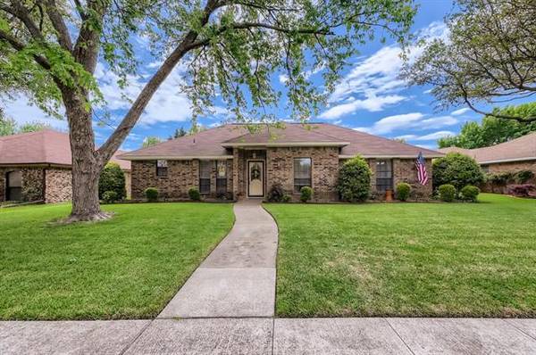 2200 Covered Wagon Drive, Plano, TX 75074