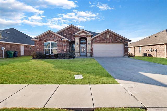 4102 Bridle Path Lane, Sanger, TX 76266