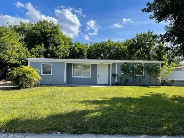 North Fort Myers, FL 33903,923 Hyacinth ST