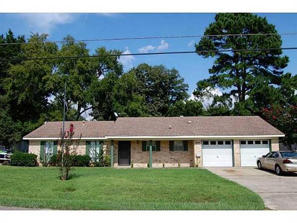 8541 Meadow Parkway Drive, Shreveport, LA 71108