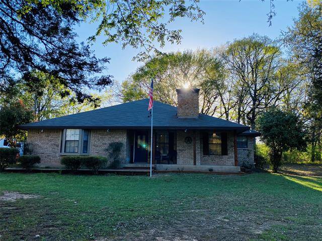 8905 Oakridge Road, Bonham, TX 75418