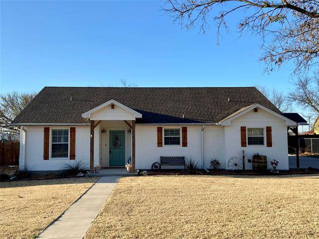 614 E 2nd Street, Muenster, TX 76252