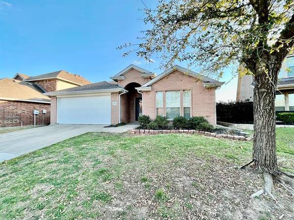 4011 Collin Court, Heartland, TX 75126