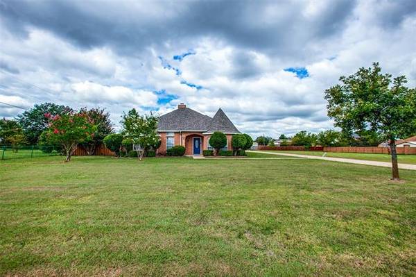 2925 Hickox Road, Rowlett, TX 75089