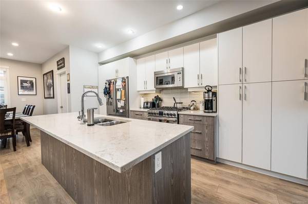 Langford, BC V9B 6W6,953 Pharoah Mews