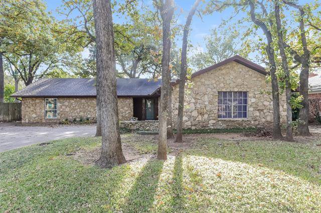 1813 Holm Oak Street, Arlington, TX 76012