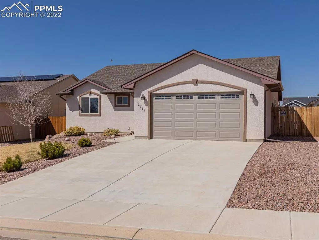 Pueblo, CO 81008,2217 Crestwood LN