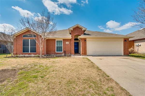 4643 Yellowleaf Drive, Grand Prairie, TX 75052