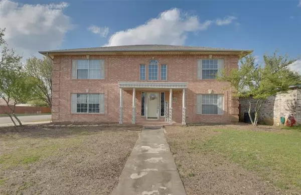 4820 Mill Creek Trail, Fort Worth, TX 76179