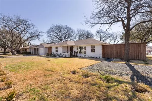 Dallas, TX 75214,6832 E Mockingbird Lane