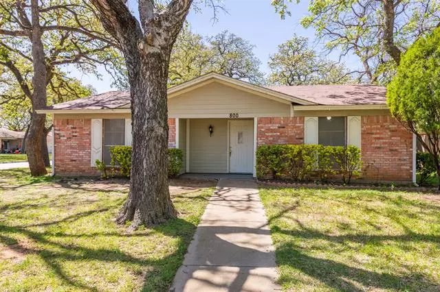 800 Hester Street, Arlington, TX 76011