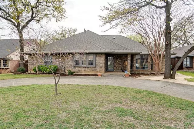 11 Ridge Drive, Hickory Creek, TX 75065