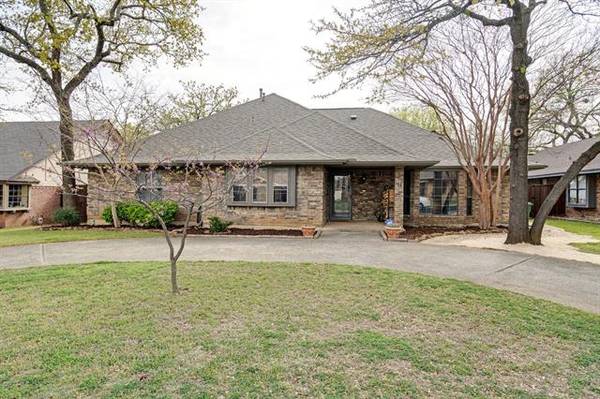 11 Ridge Drive, Hickory Creek, TX 75065