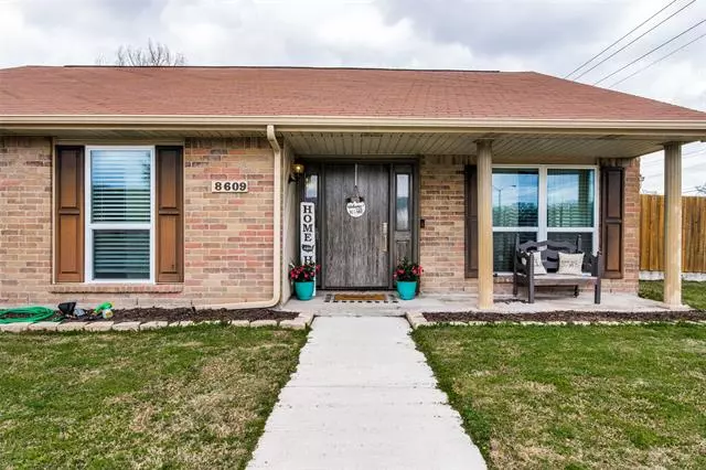 8609 Chesham Drive, Rowlett, TX 75088