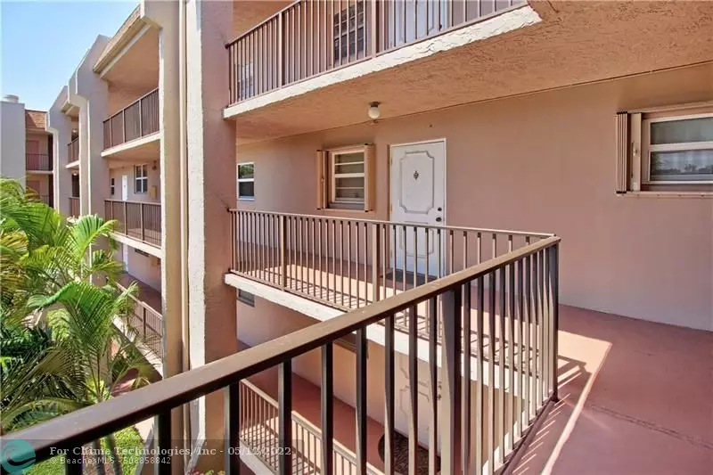 9460 Tangerine Pl  #301, Davie, FL 33324