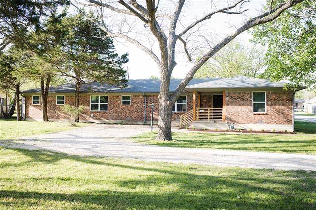 501 W Bells Boulevard, Bells, TX 75414