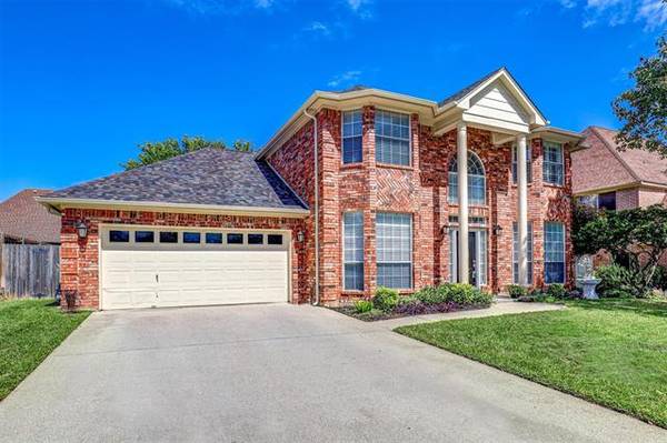 3113 Willow Creek Way, Bedford, TX 76021