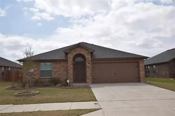 341 Foxhunter Street, Fort Worth, TX 76131