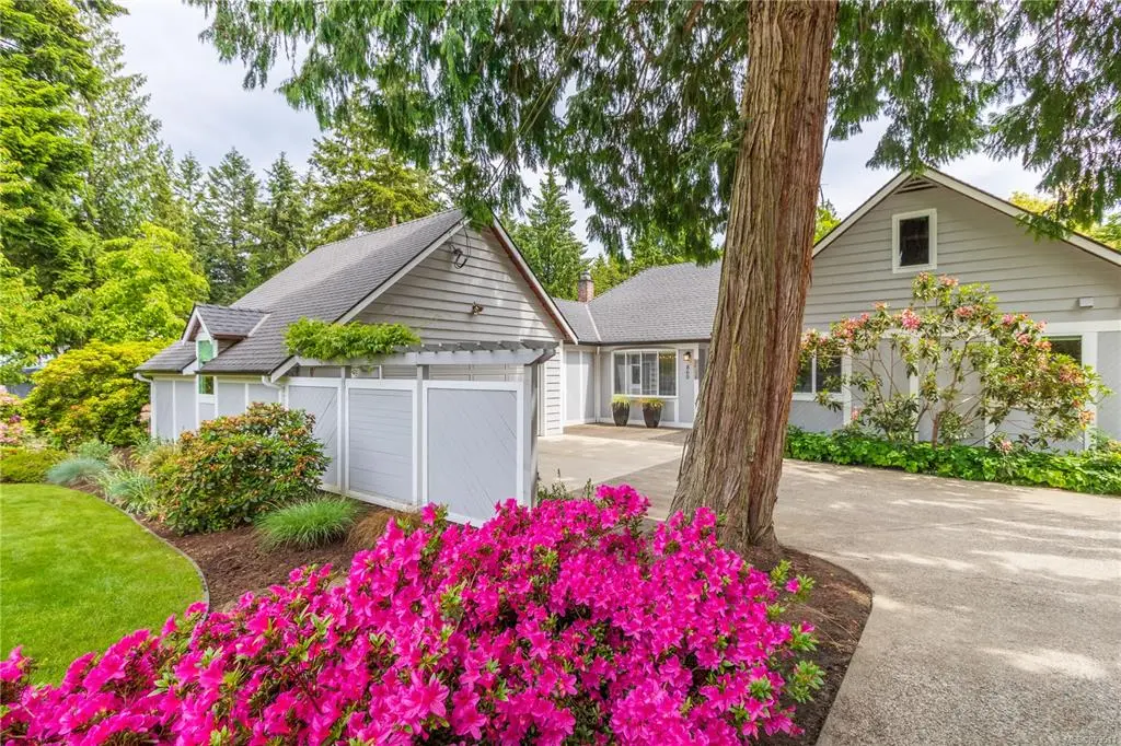 860 Ballenas Rd, Parksville, BC V9P 1S9