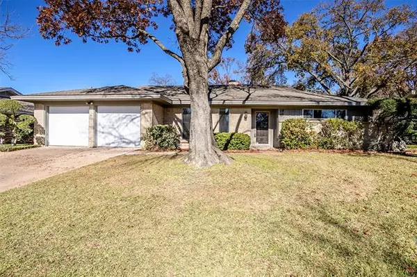 1707 Ridgeview Drive, Arlington, TX 76012