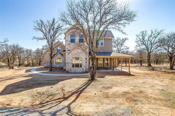 101 Highland Oaks Court,  Weatherford,  TX 76087