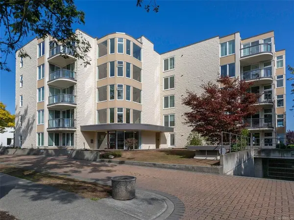 9851 Second St #2B, Sidney, BC V8L 3C7