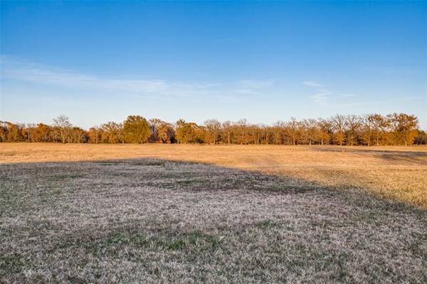 2350 County Road,  Emory,  TX 75440