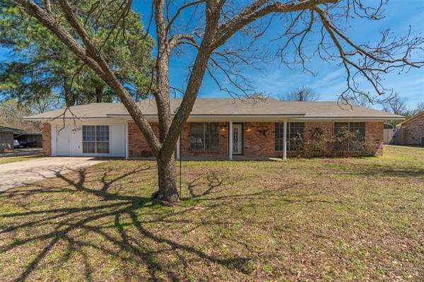 204 Lou Avenue, Sulphur Springs, TX 75482