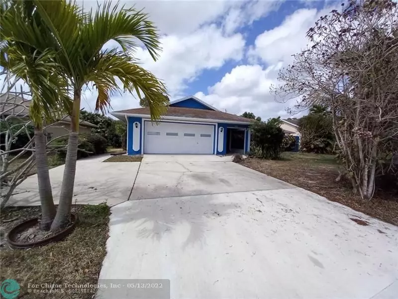 2134 SE Floresta Dr, Port Saint Lucie, FL 34984