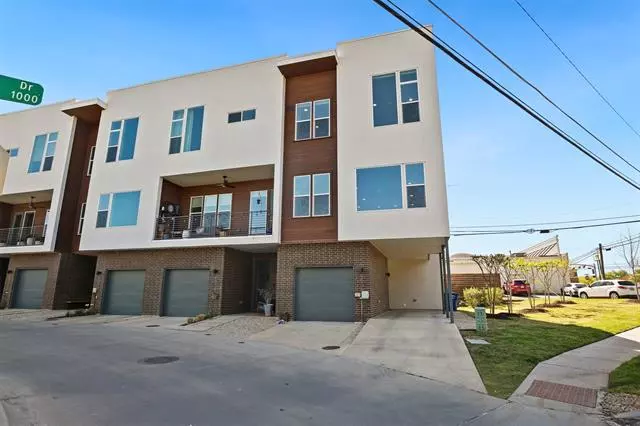 9008 Corsair Place, Dallas, TX 75218