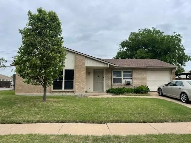 Fort Worth, TX 76120,6901 Sunflower Circle N