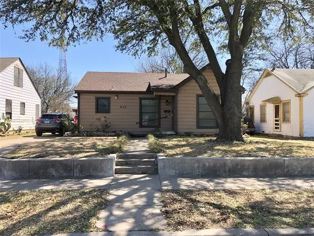 516 E Robert Street, Fort Worth, TX 76104