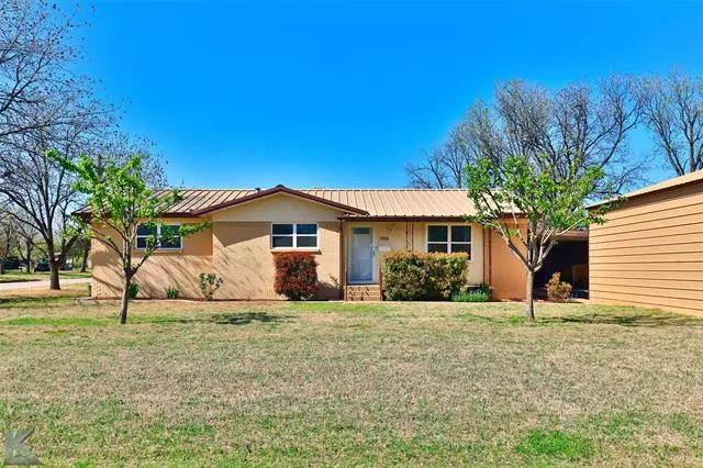 706 N 8th Street, Haskell, TX 79521