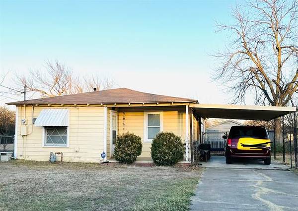 120 Russell Street, White Settlement, TX 76108