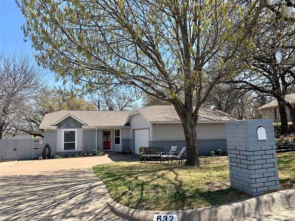 632 Timberoaks Drive, Azle, TX 76020