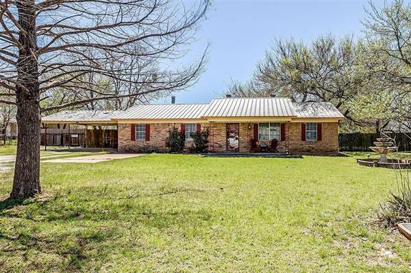 3406 Apache Drive, Mineral Wells, TX 76067