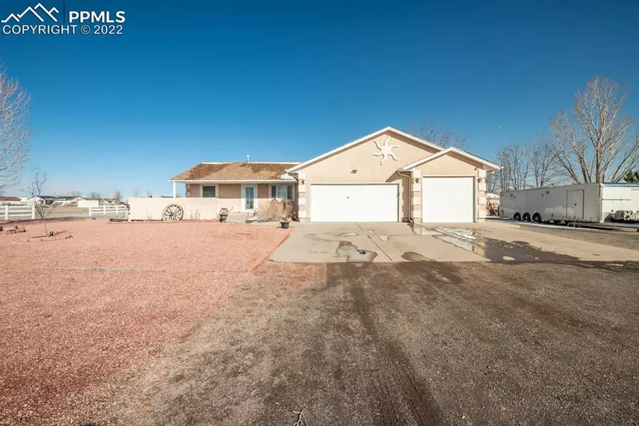 906 S Cayuga DR, Pueblo West, CO 81007