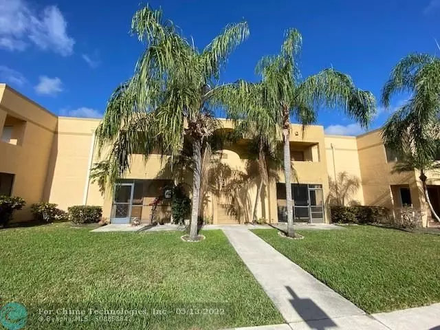 161 Lakeview Dr  #203, Weston, FL 33326