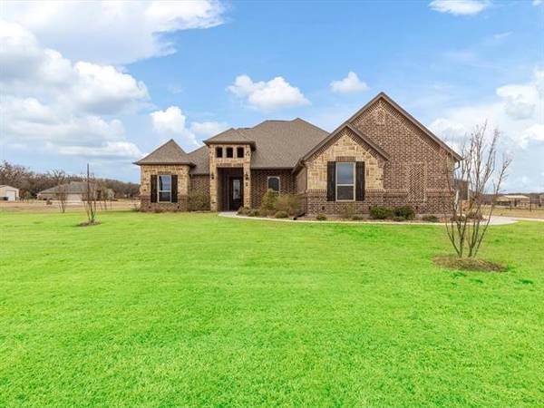 301 Lavender Circle, Springtown, TX 76082