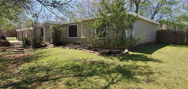 100 S Baugh Street, Alvarado, TX 76009