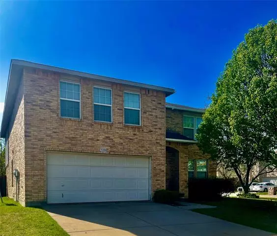 9200 Troy Drive, Fort Worth, TX 76123