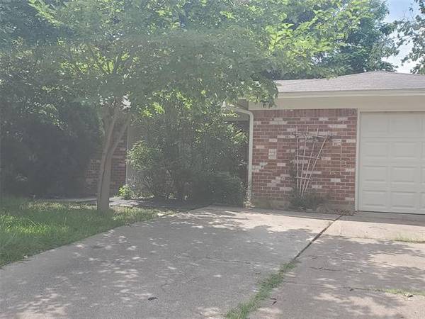 2733 Douglas Avenue, Irving, TX 75062